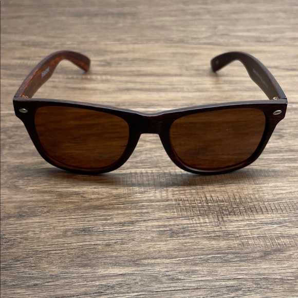 Shady Rays Polarized Stylish Brown Sunglasses - Picture 1 of 7